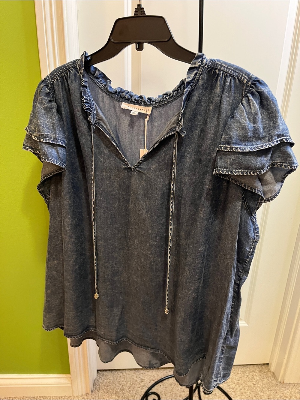 NWT Jane and Delancey 2x Denim-Effect Ruffle Sleeve Peasant Top - Blue